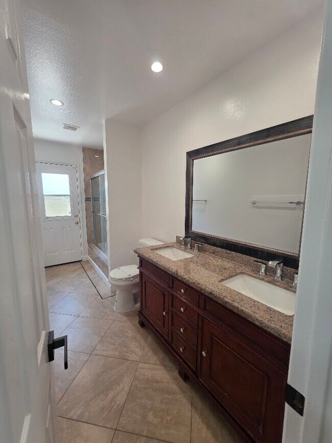 Building Photo - 12947 Arabella Pl