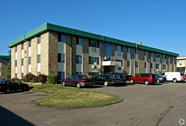 Building Photo - Woodbridge Terrace Apartments