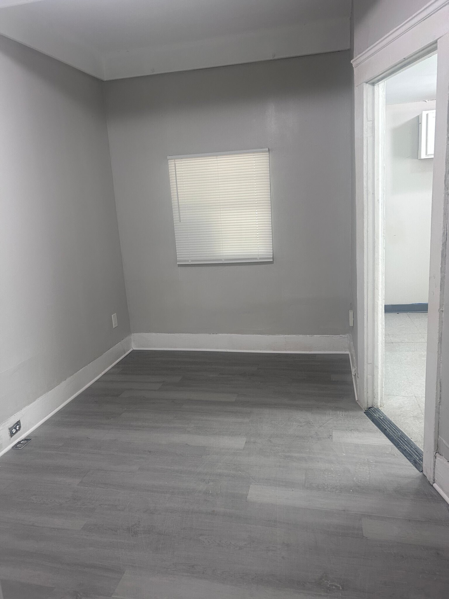 Building Photo - 2163 E 84th St