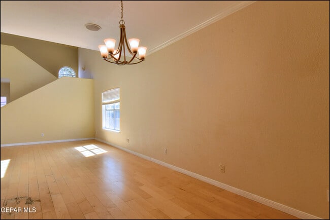 Building Photo - 6123 La Posta Dr