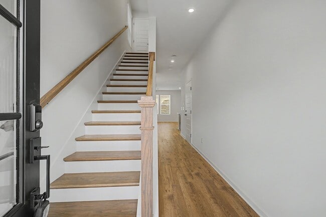 Building Photo - Brand new Hermitage townhome, end unit with garage, 3 bedroom 2.5 baths, community pool