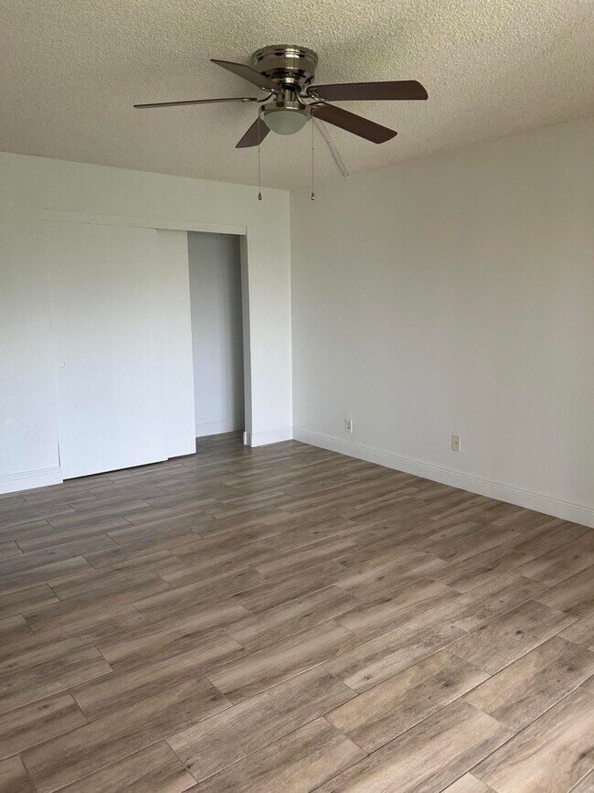 Building Photo - 5751 Camino Del Sol