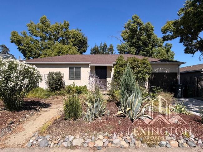 Building Photo - Beautifully Updated, Single-story, 3BD/1.5BA, Home near Tahoe Park!