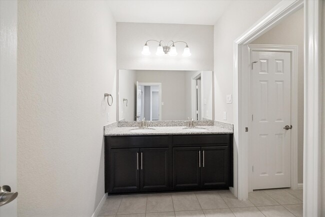 Building Photo - 24918 Meadowthorn Crest Ln