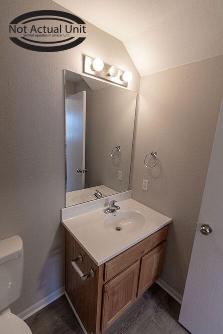 Building Photo - 5000 Derby Ridge Dr