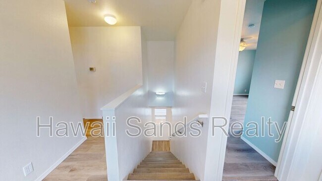 Building Photo - 91-1001 Keaunui Dr.