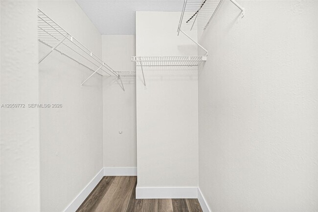 Building Photo - 1681 SE 30th St