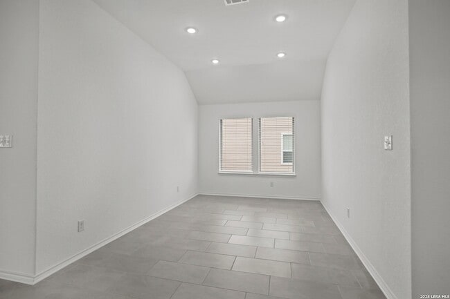 Building Photo - 4964 Park Mnr