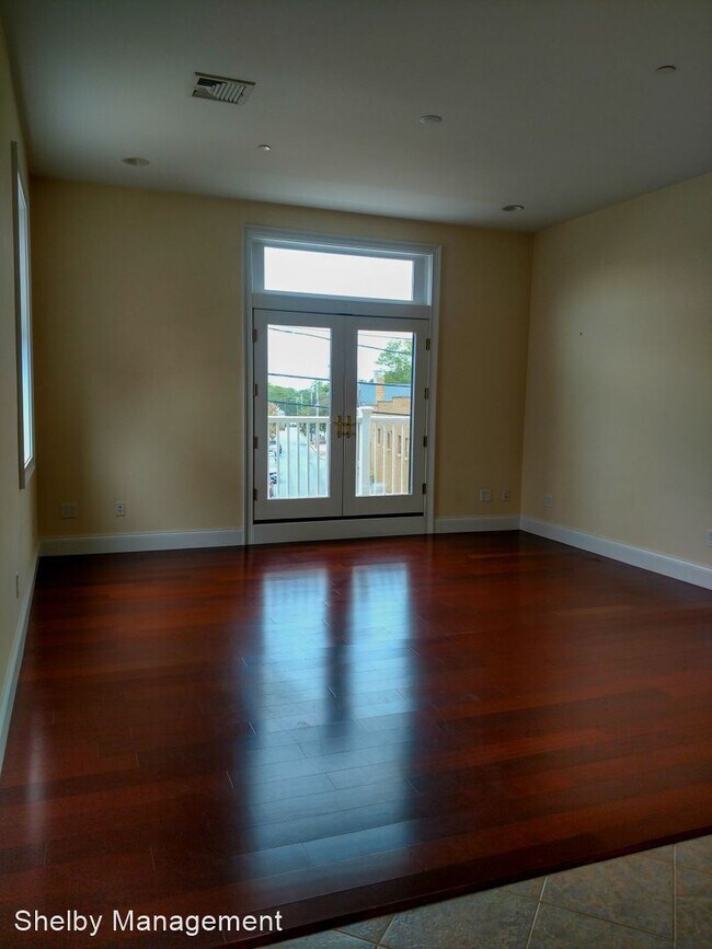 Building Photo - 478 Main St