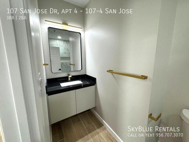 Building Photo - 107 San Jose Dr