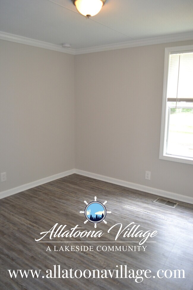 Building Photo - Lake Access and 1 mile to Downtown Acworth...