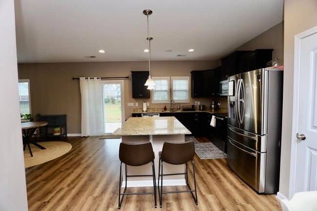 Building Photo - 500 Kittiwake Ln