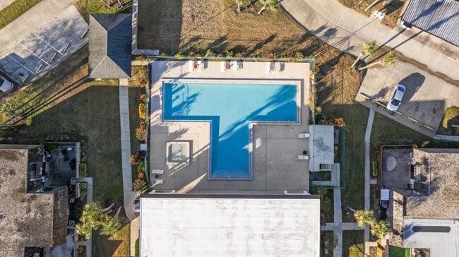 Building Photo - 2920 Pecan Ave