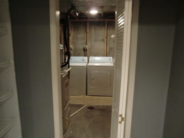 Laundry - 2863 S Xanadu Way