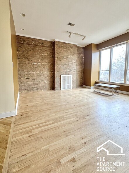 Building Photo - 1549 S Christiana Ave