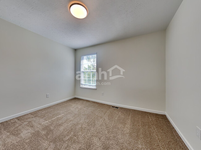 Building Photo - 4897 Jessica Suzanne Dr
