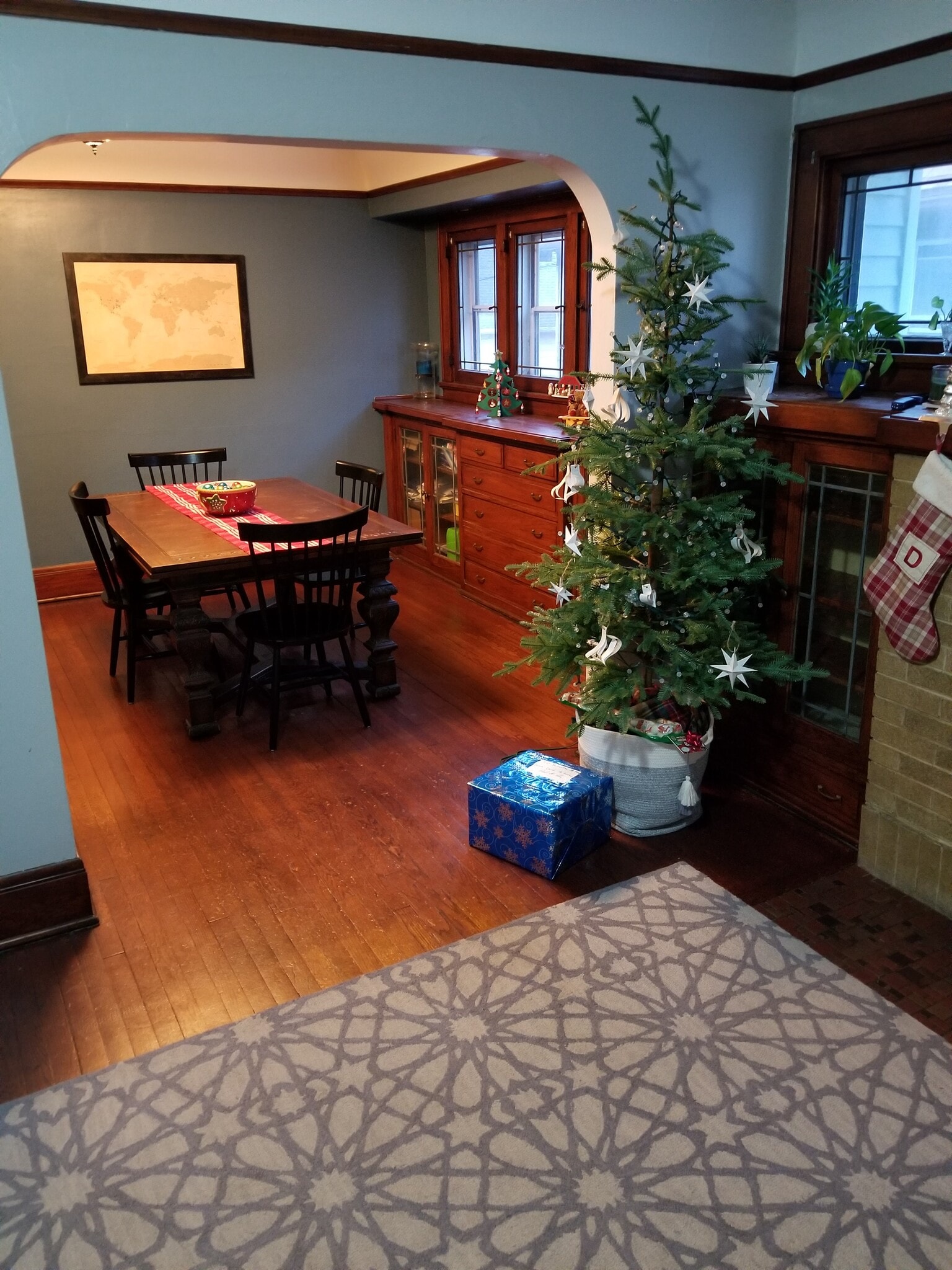 Sunny, homey dining area! - 5717 W Vliet St