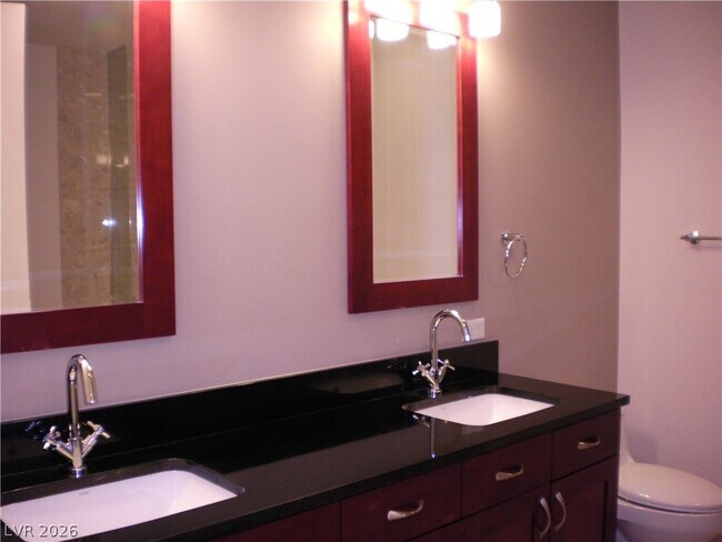 Building Photo - 4575 Dean Martin Dr