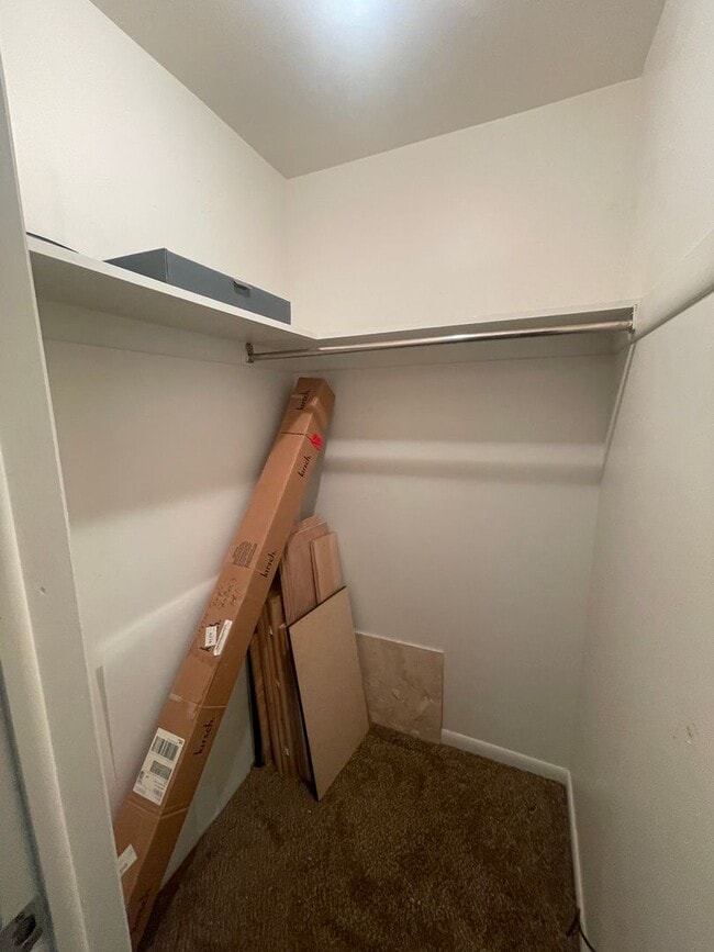 Building Photo - Spacious 2 Bed 1 Bath Apt in SLC