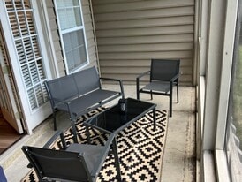 Building Photo - 5470 Nottinghamshire Ln