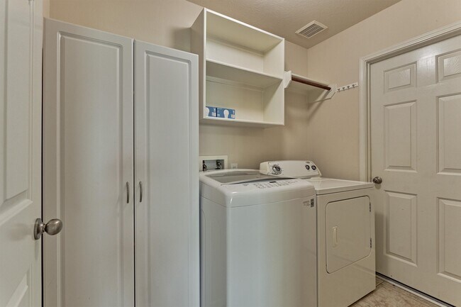 Building Photo - 24910 Corbin Gate Dr