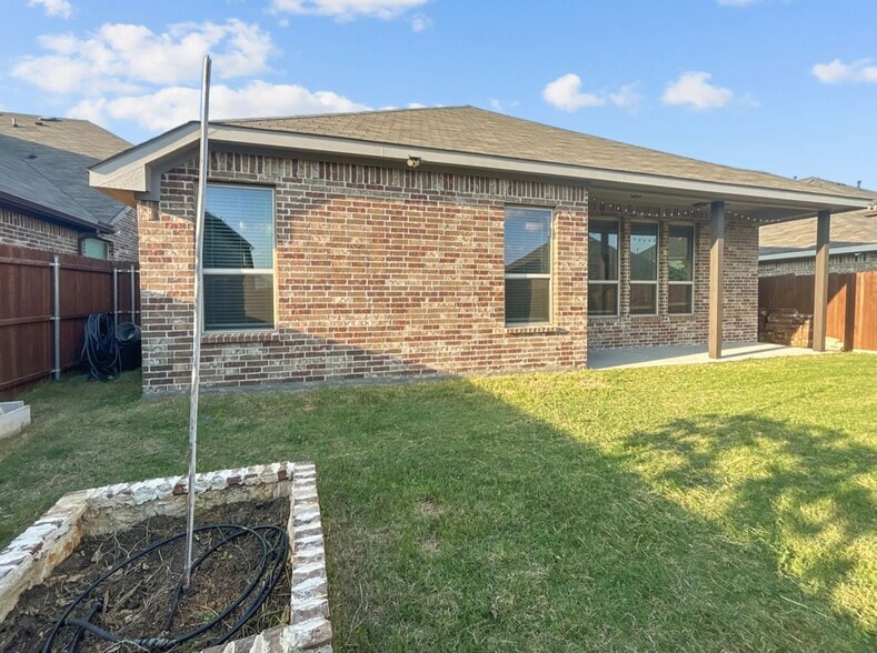 Building Photo - 3712 Heather Meadows Dr