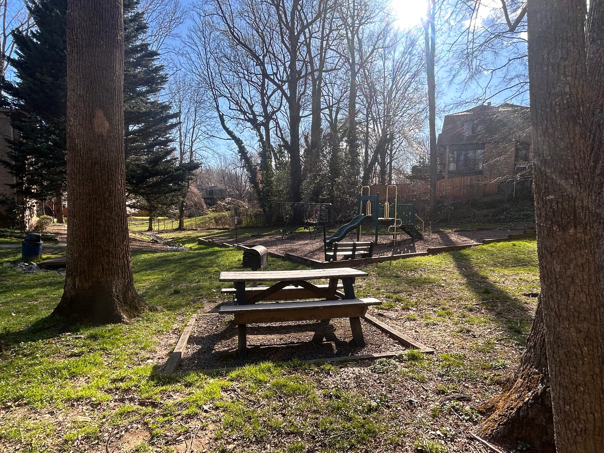 Building Photo - 4923 Americana Dr