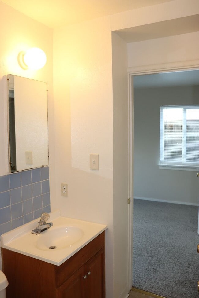 Building Photo - 3 Bedroom/ 2 Bath Original Rancher in Santa Clara