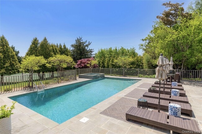 Building Photo - 7 Stillwaters Ln