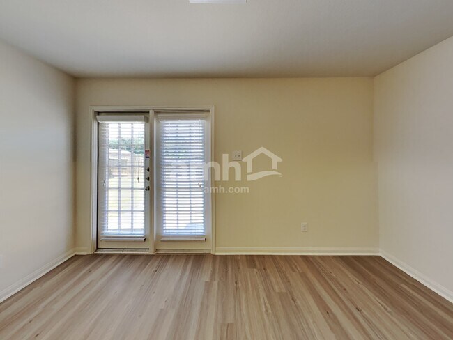 Building Photo - 21115 Baltic Rain Dr