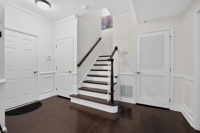 Building Photo - Spacious 3BR Condo in Westborough