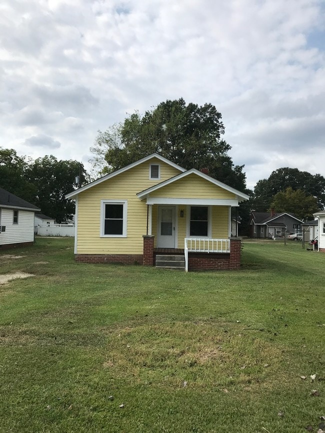 Primary Photo - 1331 Washington Street, Roanoke Rapids