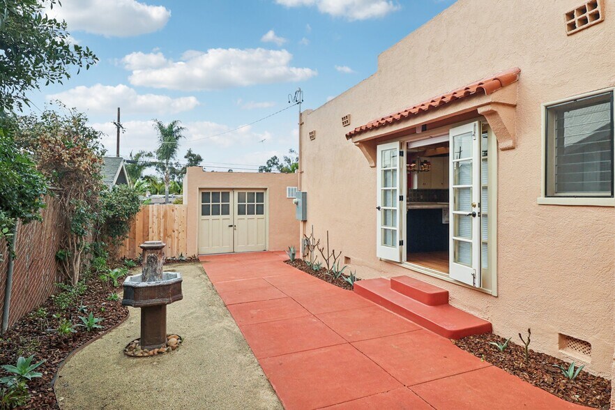 Building Photo - 3114 Bancroft St