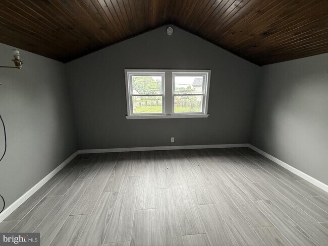 Building Photo - 178 Crosswicks Rd