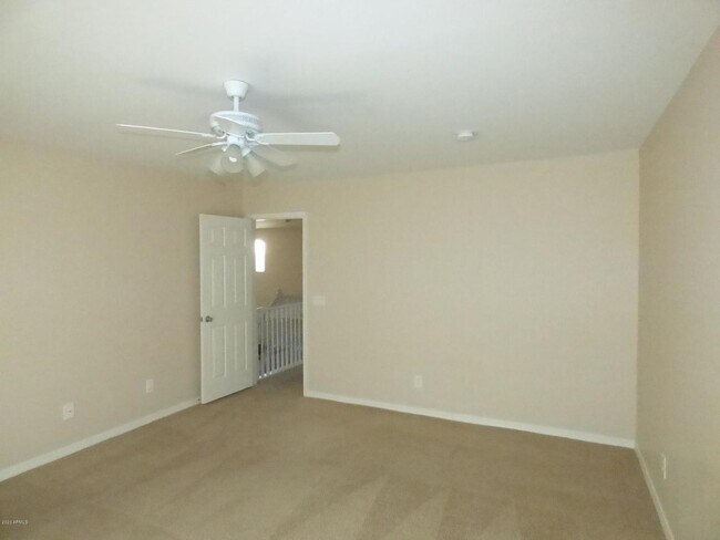 Building Photo - Great home for the money and size in Wadde...