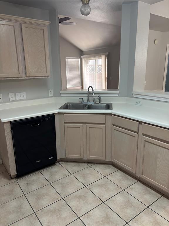 Building Photo - 1605 St Leger St