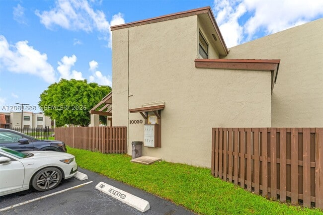 Building Photo - 10020 NW 9th St Cir