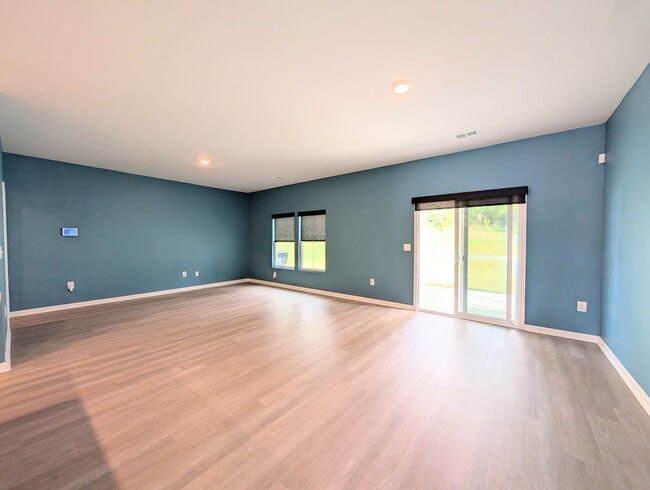 Building Photo - Charming 3-Bed, 2-Bath Home in Carolina Lakes - Long Term Rental