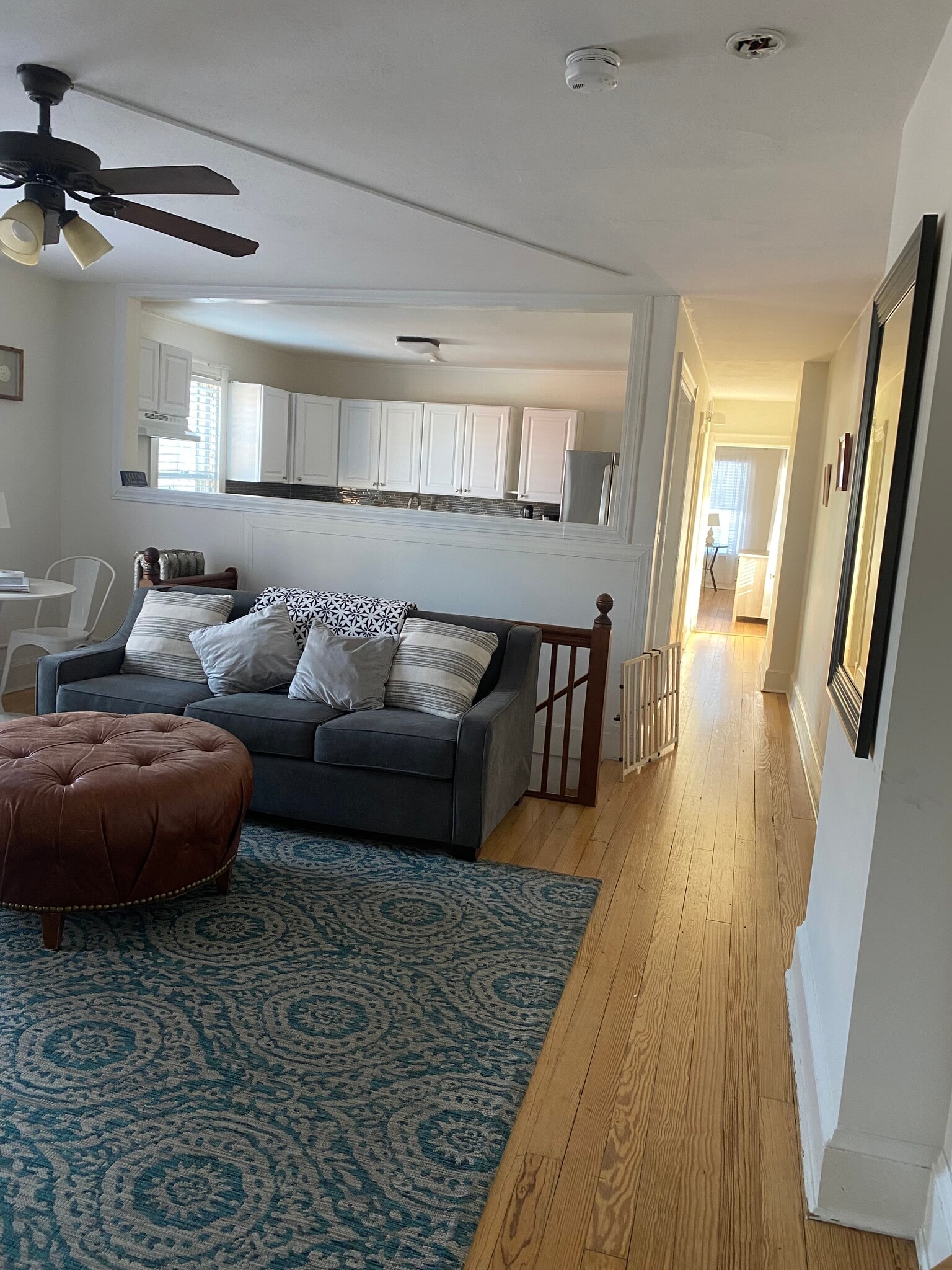 Livingroom - 10 Pine St