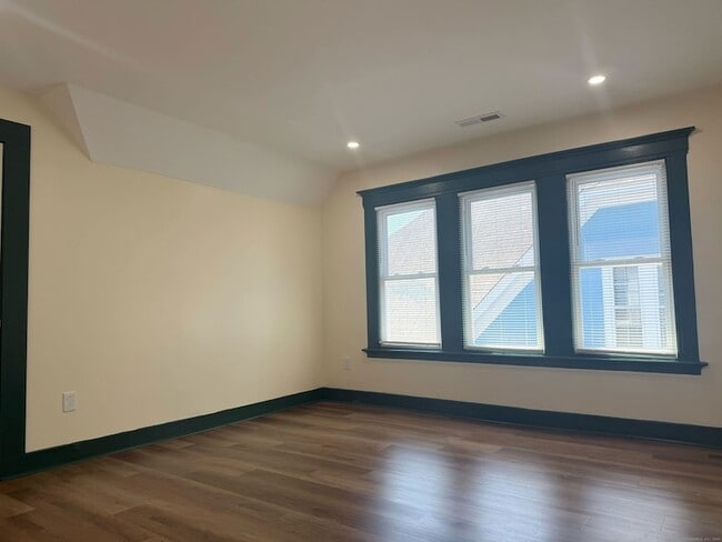 Building Photo - 130 Hubinger St