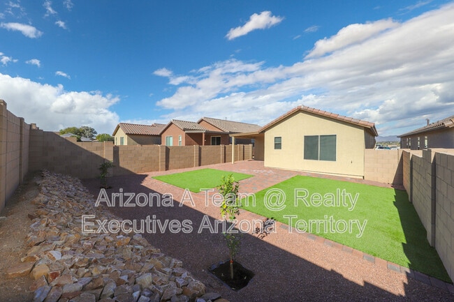 Building Photo - 4639 S Brandywine Dr