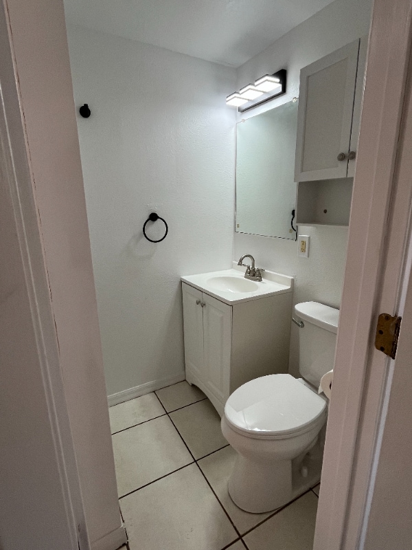 Building Photo - 4118 Nelson Ave