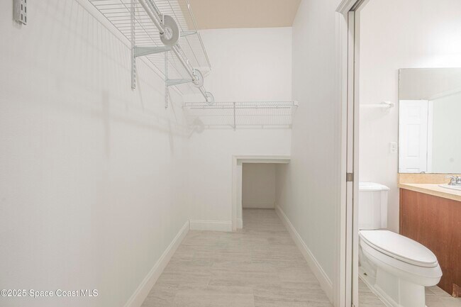 Building Photo - 3701 Titanic Cir