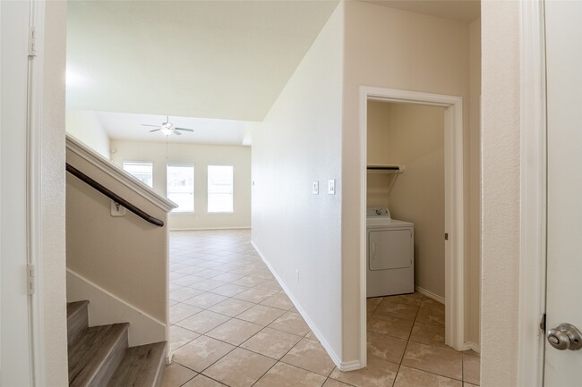 Building Photo - 13546 Smith Lake Ln