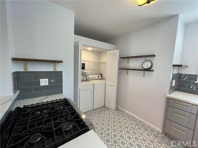 Building Photo - 4447 E 14th St