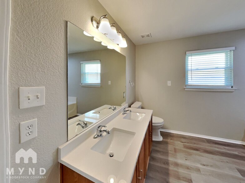 Building Photo - 229 Centennial Pl