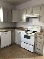 Building Photo - 873 w 300 s