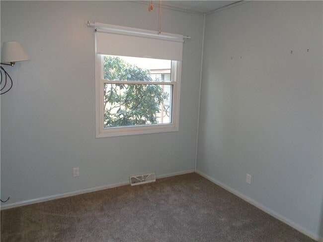 Building Photo - 113 William Ln