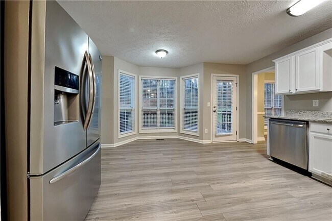 Building Photo - 1664 Summit Pl Way