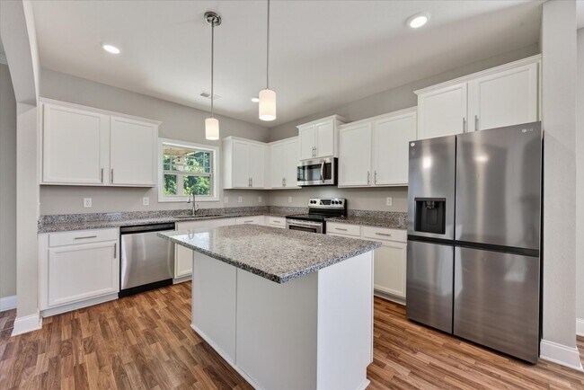 Building Photo - 1196 Black Oak Cir